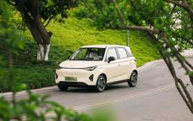 4.59万起售，99元享限时三重权益 拾月max小心愿双版本如何选？